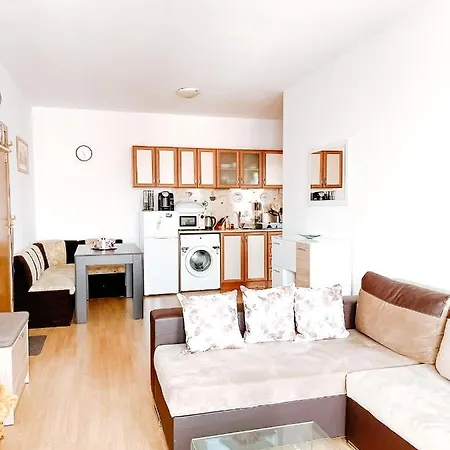 Apartman - Sunny Day 6 Apartment