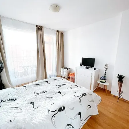 Apartman - Sunny Day 6