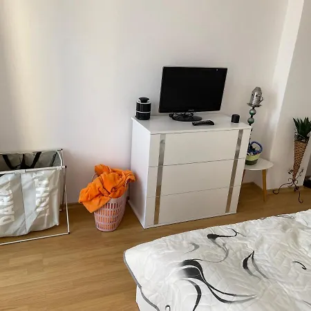 Apartman - Sunny Day 6 *