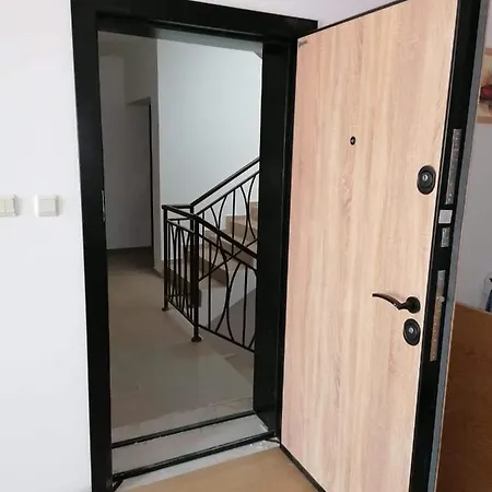 Apartman - Sunny Day 6